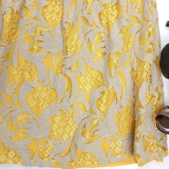 Me To Magic Beige Yellow Gold Lace Floral Embroidered Skirt Sz L - Picture 6 of 16